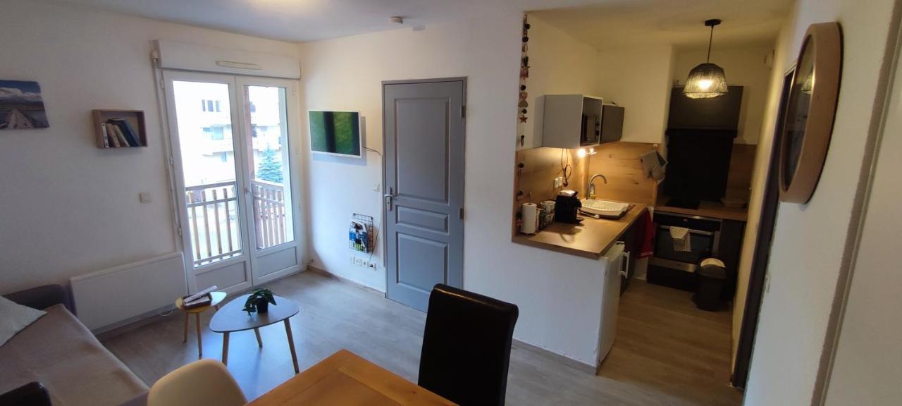 Joli T2 + Coin Montagne + Garage Apartment Briancon  Ngoại thất bức ảnh